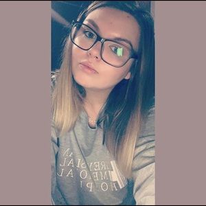 Meet your Posher, Anne-marie